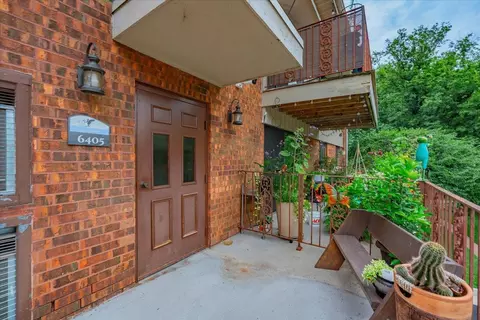 6405 Bridge Rd #201, Madison, WI 53713
