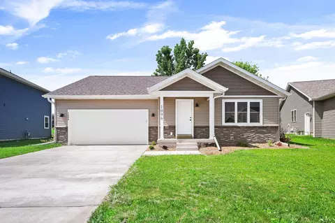 1096 Kamperschroer Way, Sun Prairie, WI 53590