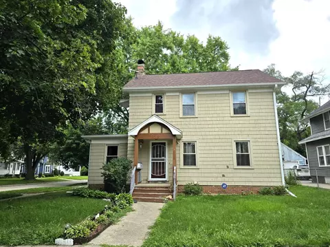 959 11th St, Beloit, WI 53511