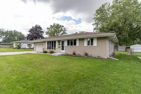 2711 Rutledge Ave, Janesville, WI 53545