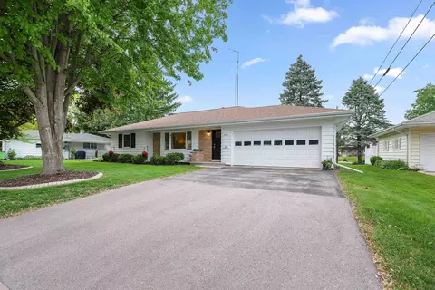 504 Walnut St, Beaver Dam, WI 53916