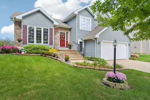 143 Marcie Dr, Brooklyn, WI 53521