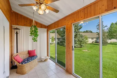 730 Kensington Sq, Stoughton, WI 53589