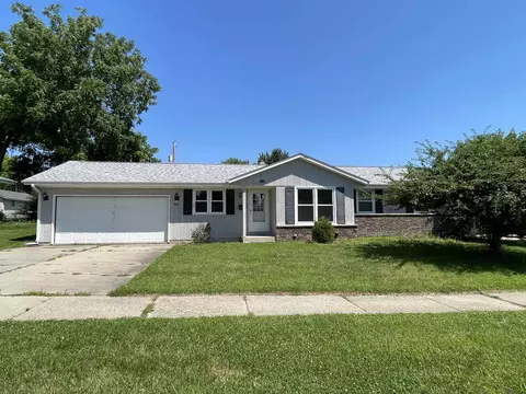 1516 Glendale St, Janesville, WI 53546