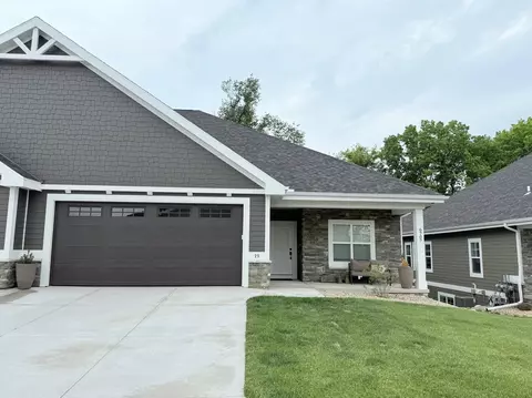 6707 Bellflower Pointe Dr, Deforest, WI 53532