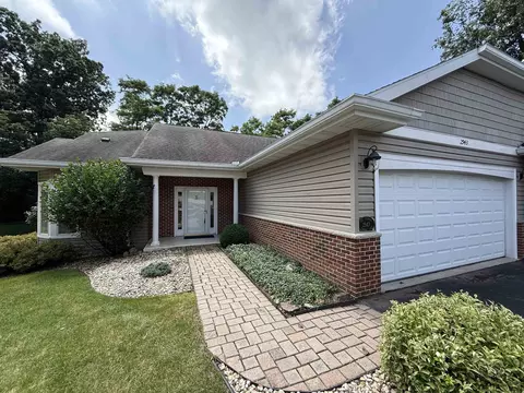 2943 Timber Ln, Janesville, WI 53548
