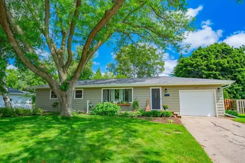151 Sterling Dr, Oregon, WI 53575