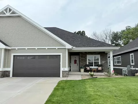 6703 Bellflower Pointe Dr, Deforest, WI 53532