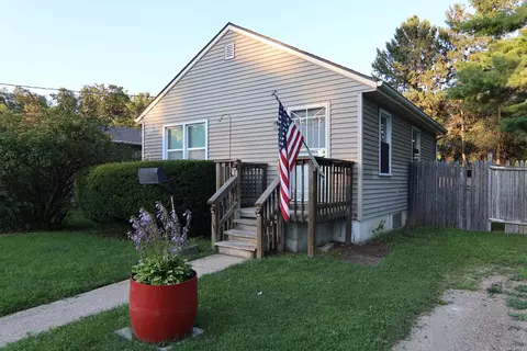 1121 Bouchard Ave, Janesville, WI 53546