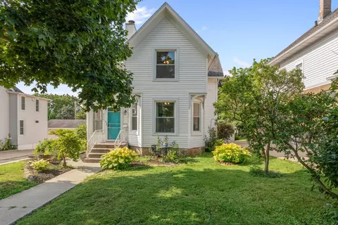 215 W Third St, Beaver Dam, WI 53916