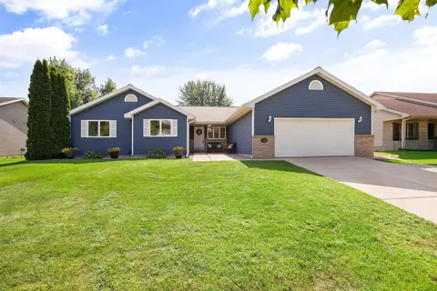 495 Dahl Dr, Deforest, WI 53532