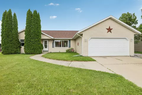 1080 Jaystone Ter, Waterloo, WI 53594
