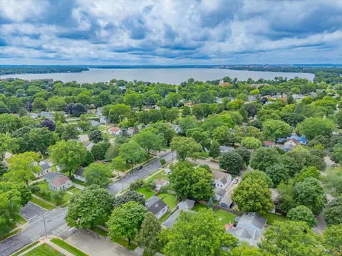410 Gunderson St, Madison, WI 53714