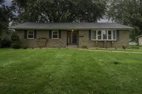 2507 Sunset Dr, Beloit, WI 53511