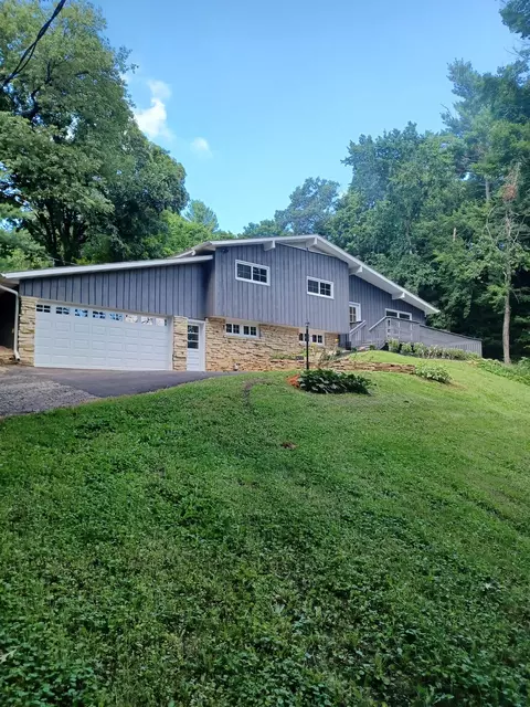 33 Wisconsin 23 # e8284, Reedsburg, WI 53959