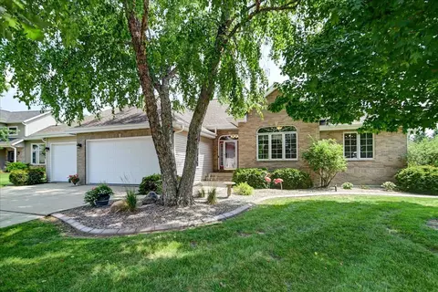 612 Cottage Ct, Cottage Grove, WI 53527