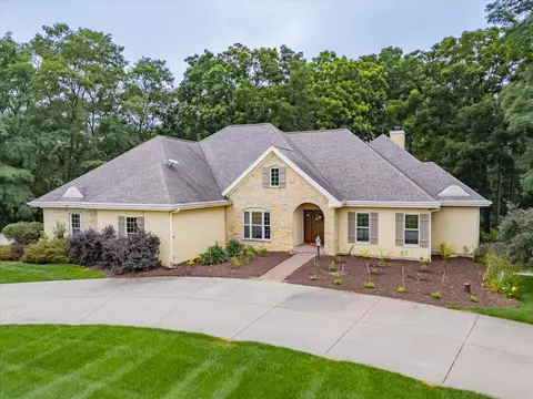 1741 Black Cherry Ct, Verona, WI 53593