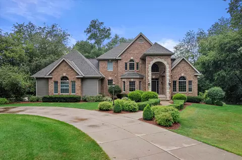 n8031 Oakridge Drive, Beaver Dam, WI 53916