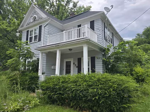 838 Prairie Ave, Janesville, WI 53545