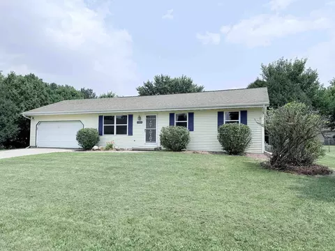 3219 Glenbarr Dr, Janesville, WI 53548