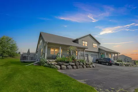 214 Hometown Ave, Fall River, WI 53932
