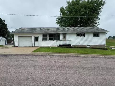 827 Kenyon St, Cashton, WI 54619