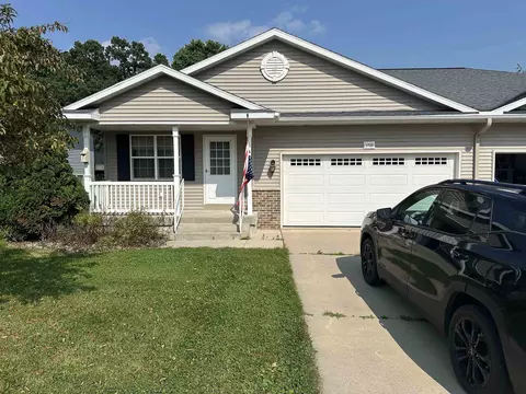 1733 Manassas Dr, Baraboo, WI 53913