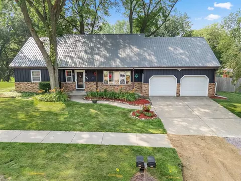 713 Madison Ave, Baraboo, WI 53913