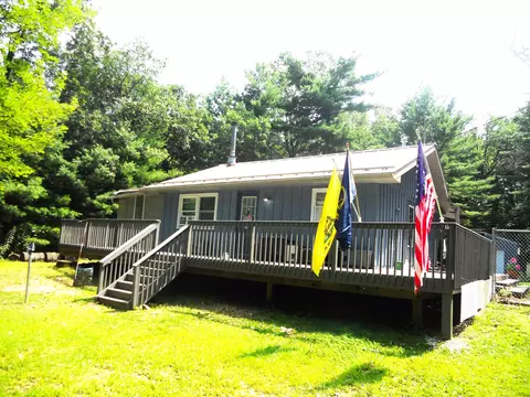 w4643 South Pearl Lake Road, Redgranite, WI 54970
