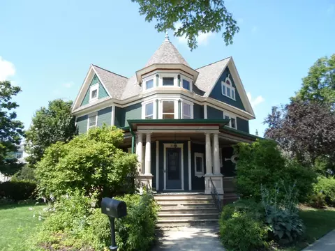 300 S Dickason Blvd, Columbus, WI 53925