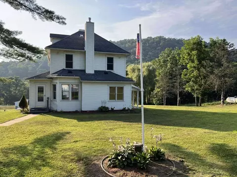 316 S Glass Rd, De Soto, WI 54624