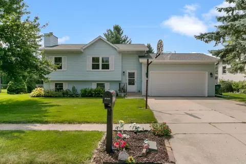 1131 Salem Dr, Edgerton, WI 53534