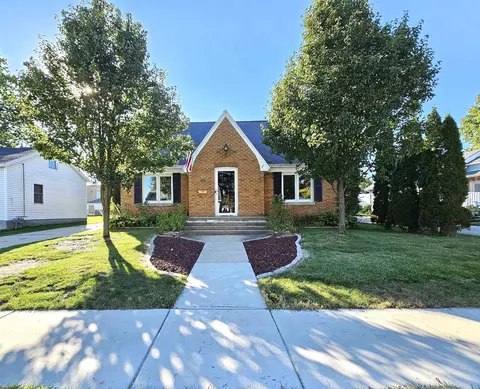 237 Dickinson St, Randolph, WI 53956
