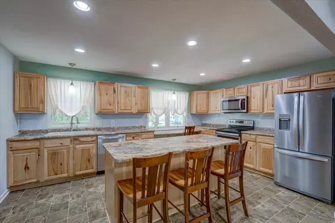 1317 Debra Ln, Madison, WI 53704