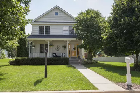 1231 Gas Light Dr, Sun Prairie, WI 53590