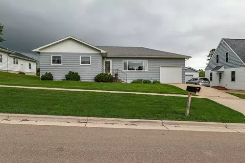 412 9th Ave, New Glarus, WI 53574