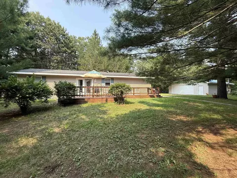 817 Elk Dr, Adams, WI 53910