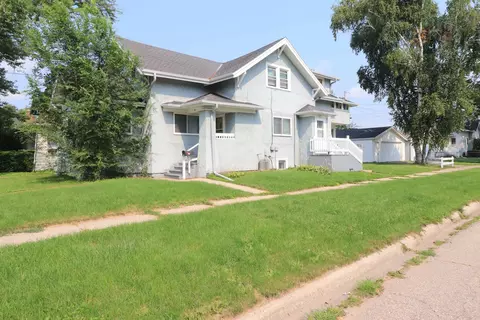 875 Blaine Ave, Janesville, WI 53545