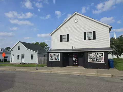 1915 S Main St, Hazel Green, WI 53811
