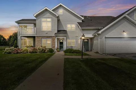 16 Corner Stone Way #12, Fitchburg, WI 53711