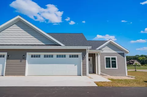 801 Vineyard Ct, Cambridge, WI 53523