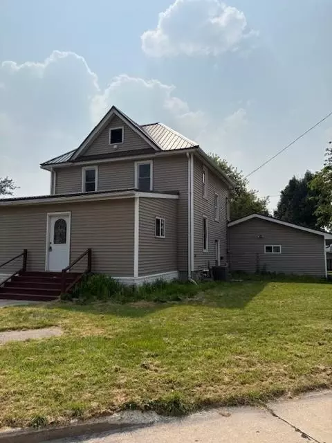 211 Prairie St, Beaver Dam, WI 53916