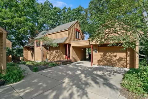 321 Glenthistle Ct #321, Madison, WI 53705