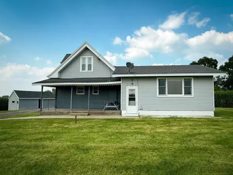 10208 Olson Rd, Mazomanie, WI 53560