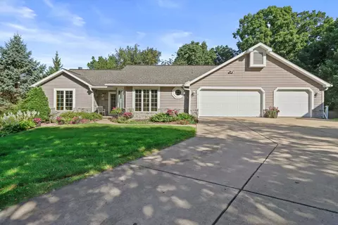 6 Waywood Cir, Madison, WI 53704