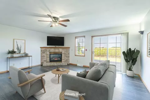 2367 Effingham Way, Sun Prairie, WI 53590