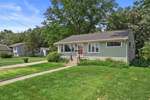 456 W Delavan Dr, Janesville, WI 53546