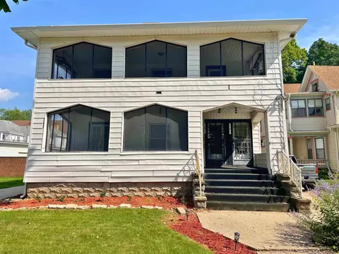 715 Bushnell St, Beloit, WI 53511