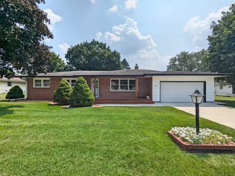2812 Mohican Rd, Janesville, WI 53545