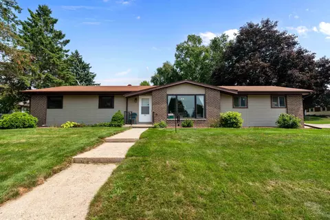 201 Easy St, Beaver Dam, WI 53916